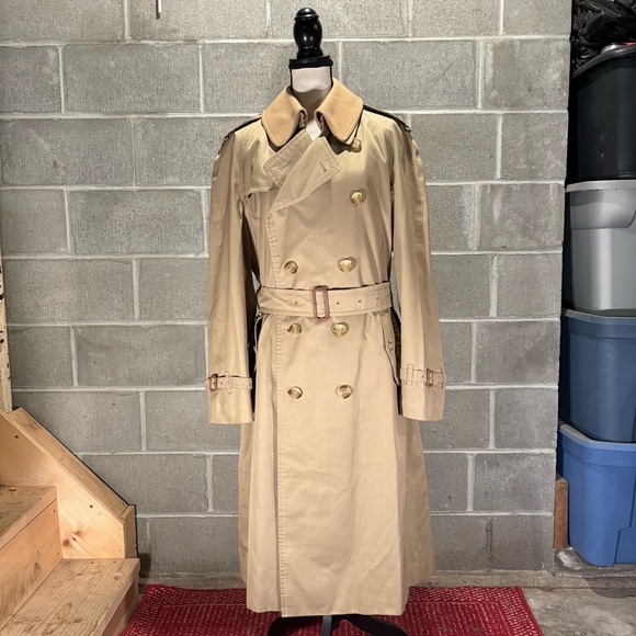 Burberry trench coat. - Picture 1 of 16
